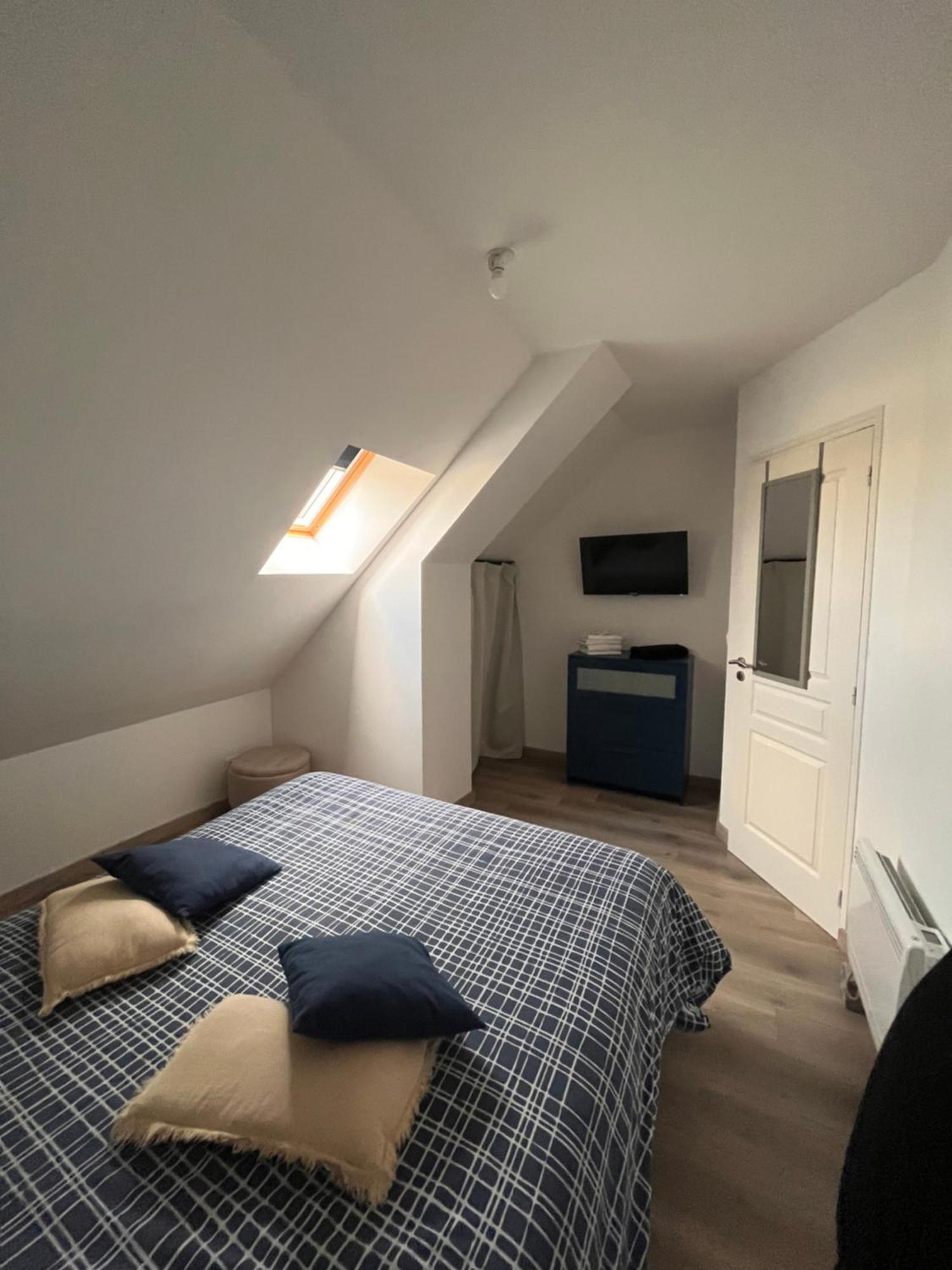 Gite 5 pers avec 2h espace bien-être privatisé inclus dans le prix de la nuit 80m2 de détente Équilly Esterno foto